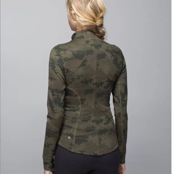 Lululemon camo former jacket 6 - Picture 2 of 5